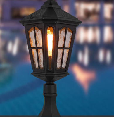 和布克赛尔柱头灯