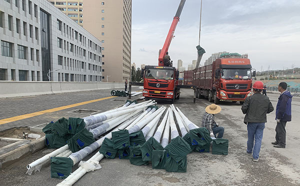 和布克赛尔太阳能路灯灯杆垂直度矫正方法与维护